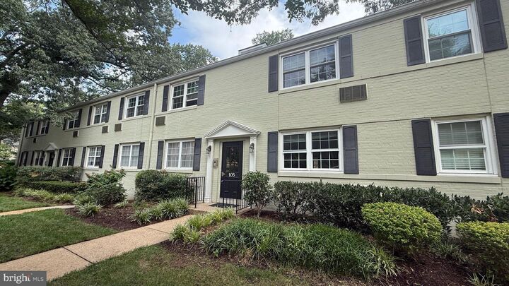 Property Photo:  105 N George Mason Drive 1053  VA 22204 