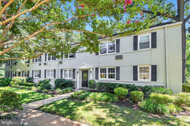 Property Photo:  105 N George Mason Drive 1053  VA 22203 