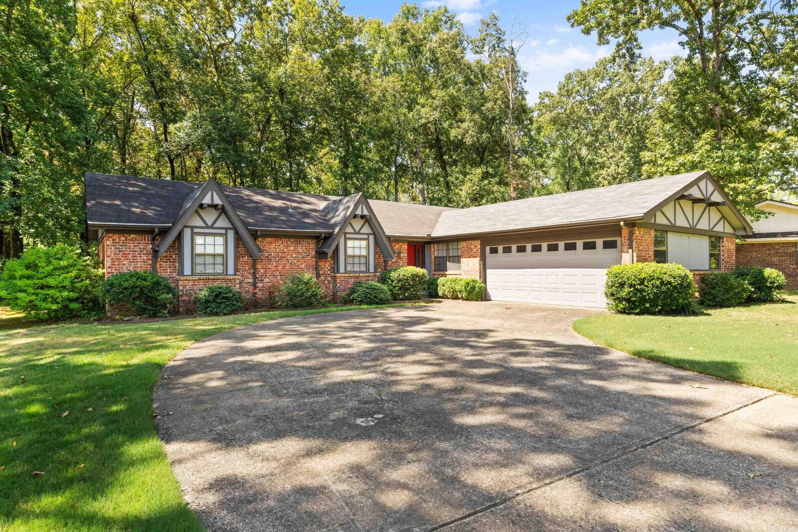 Property Photo:  25 White Oak Drive  AR 72034 