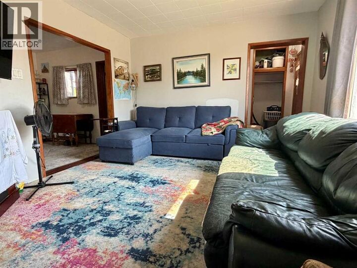 Property Photo:  4930 50 Avenue  AB T0B 1K0 