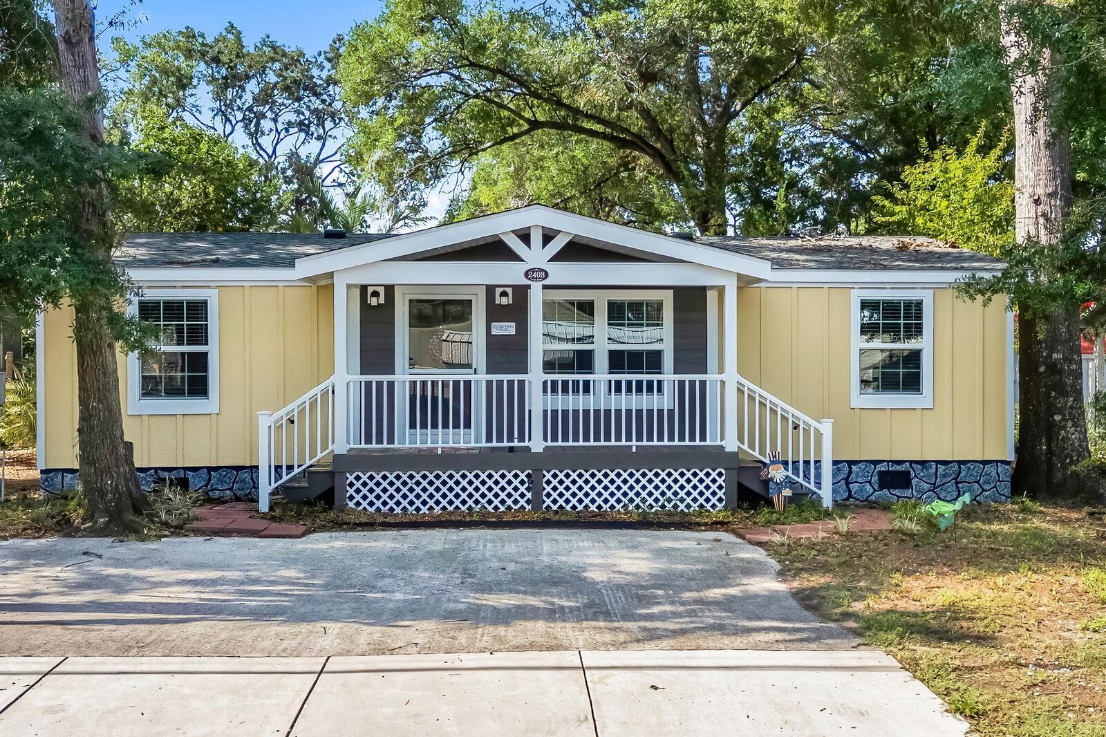 Property Photo:  2408 Bryan St.  SC 29582 