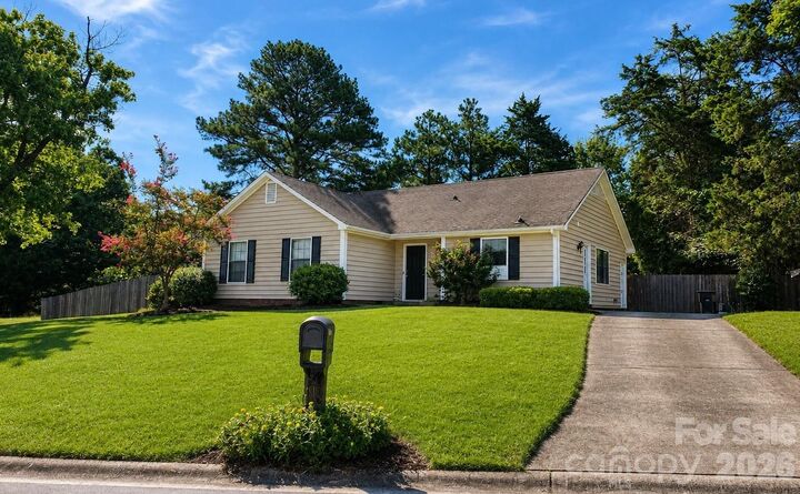 Property Photo: 11601 Sunswept Lane NC 28226