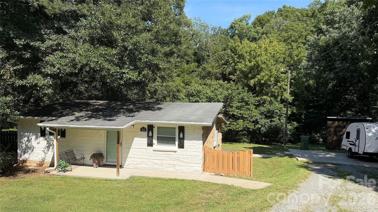 Property Photo: 216 Auten Circle NC 28120