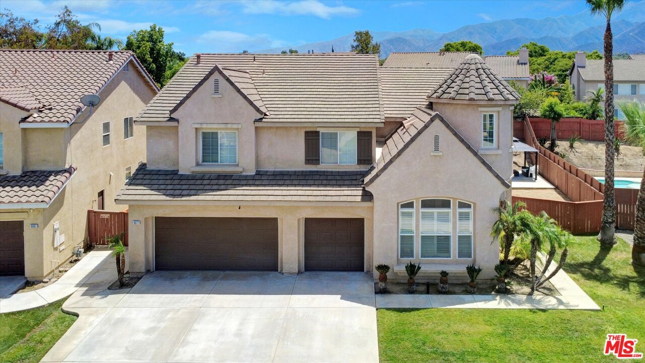 Property Photo:  9071 Evonvale Dr  CA 92883 