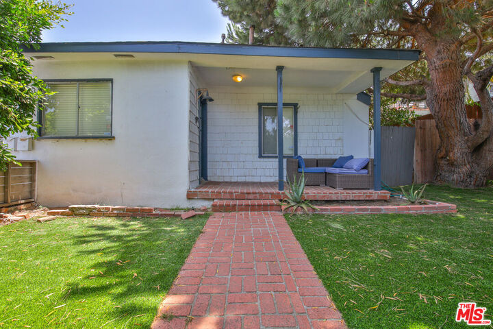 Property Photo: 1817 17th St CA 90404