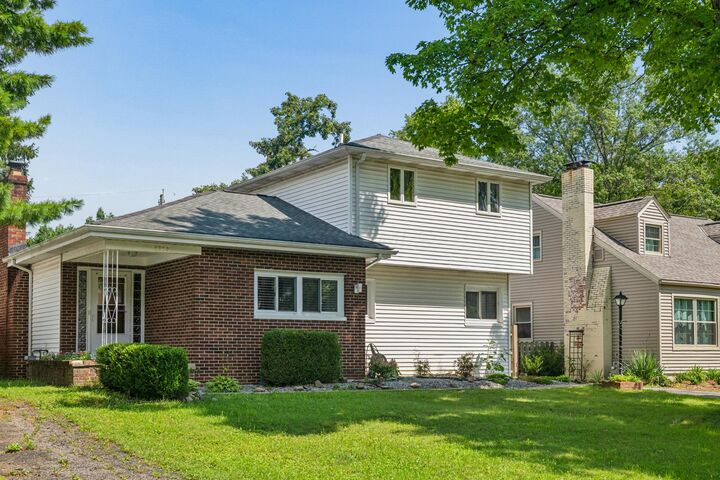 Property Photo:  2802 Wildwood Road  OH 43231 