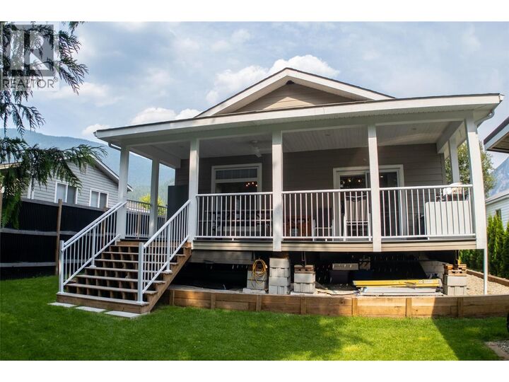 Property Photo: 16 Johnson Way BC V0E 2S1