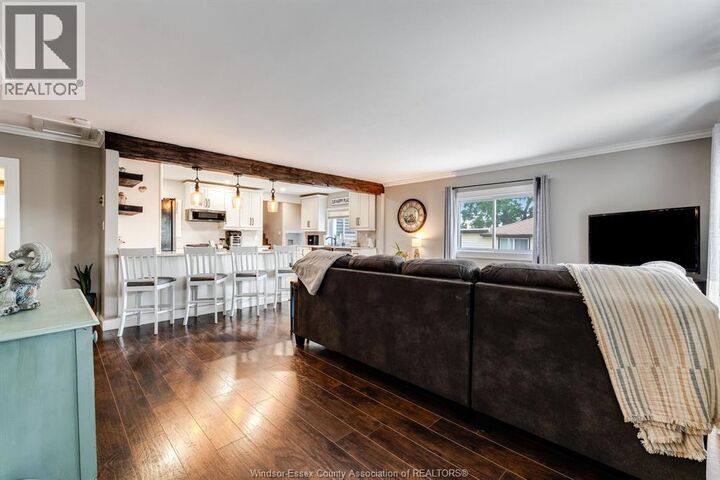Property Photo:  283 Ford Road  ON N9Y 3X2 