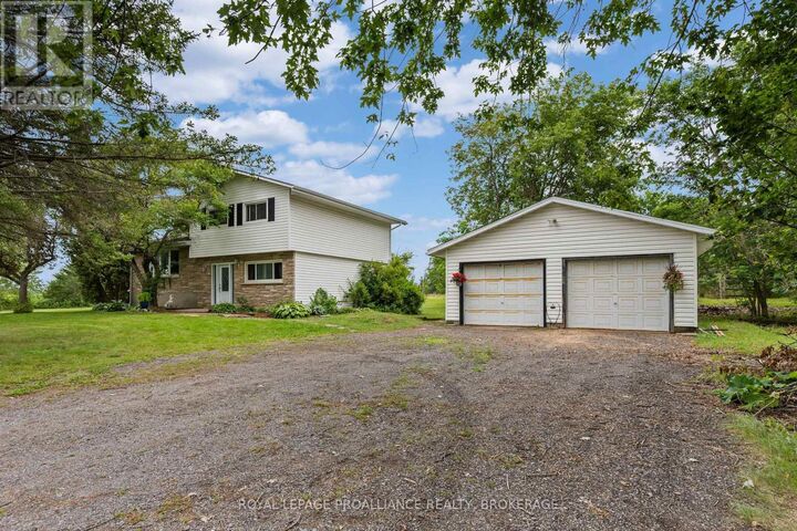3298 Perth Road — photo 1