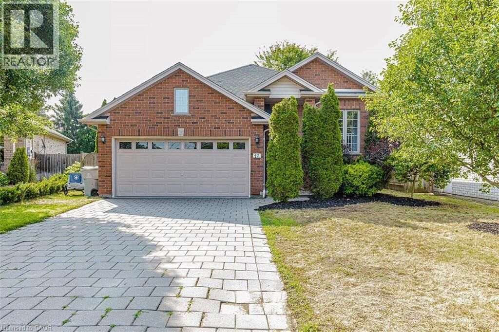 Property Photo:  47 Queensway Drive  ON N7G 4M2 