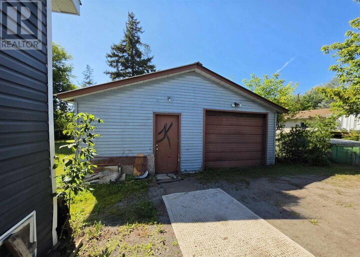 Property Photo:  145 Wilding Ave  ON P6C 4V2 