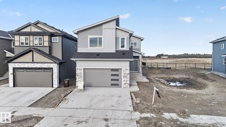 Property Photo:  102 Eldridge Point(E)  AB T8N 8C3 