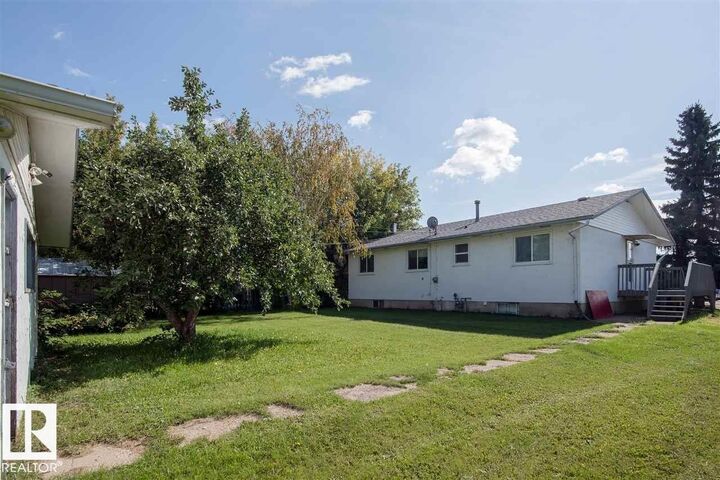 Property Photo:  4411 49 Avenue  AB T9N 1N5 