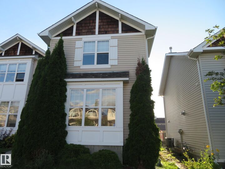 Property Photo:  18 Connor Lane  AB T8H 2L5 