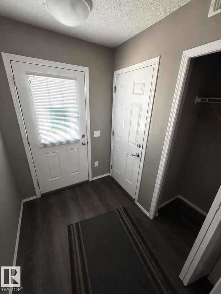 Property Photo: 6520 2 Avenue SW 21 AB T6X 1S4
