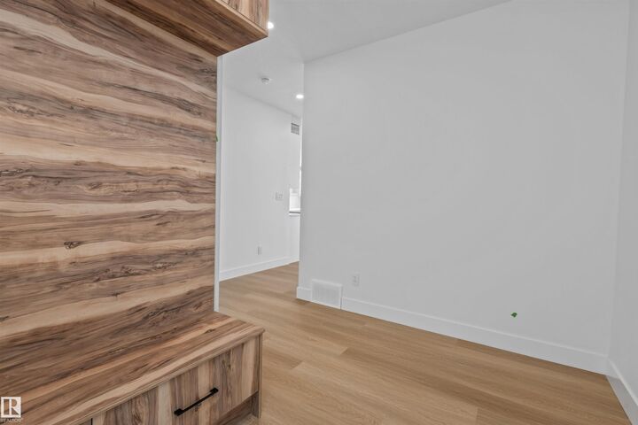 Property Photo: 5 Mockingbird Crescent AB T8L 3S3