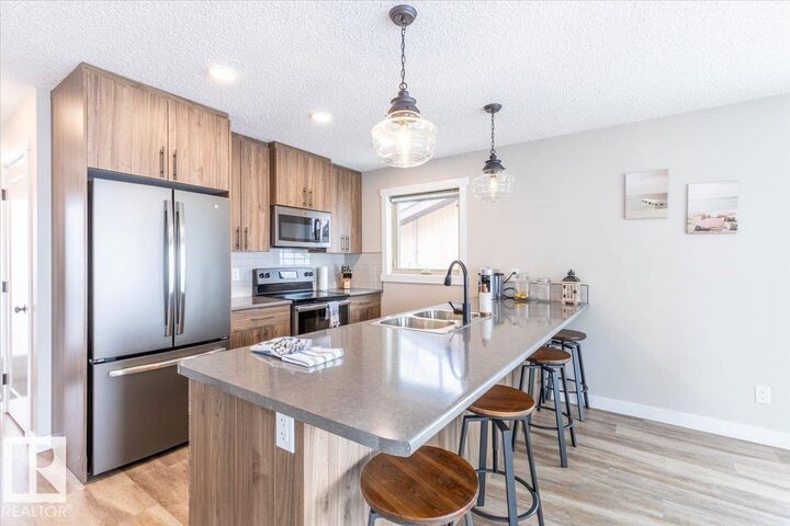 Property Photo: 33 Lakeshore Dr AB T0C 2V0