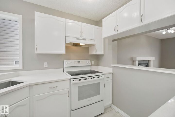 Property Photo: 3104 32 Avenue NW AB T6T 1X3