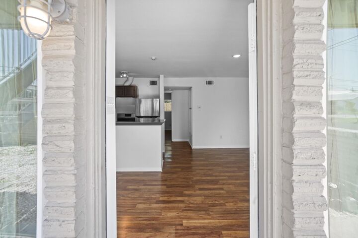 Property Photo:  1408 Hughes Street 12  TX 77023 