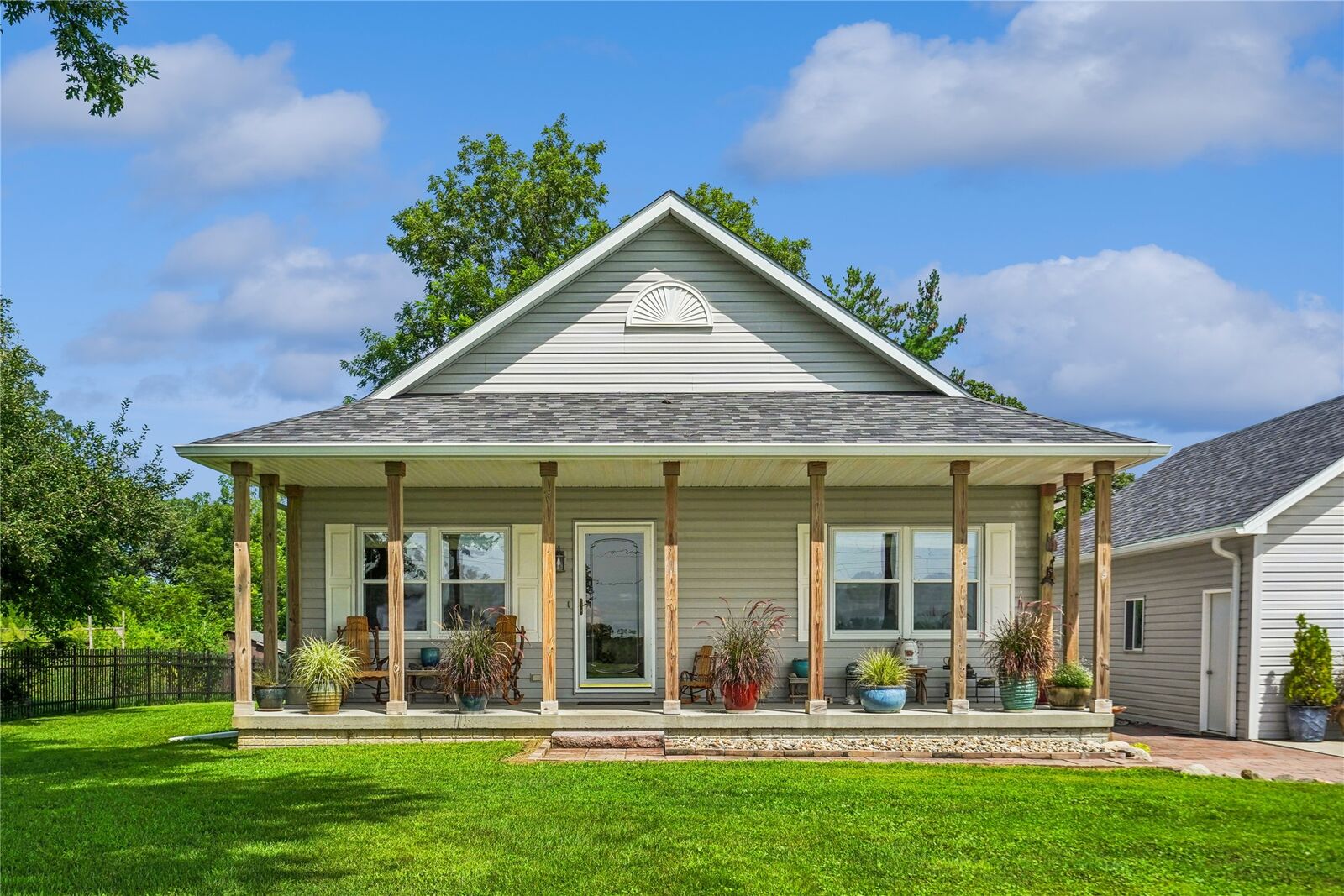Property Photo:  55327 282nd Street  IA 50010 