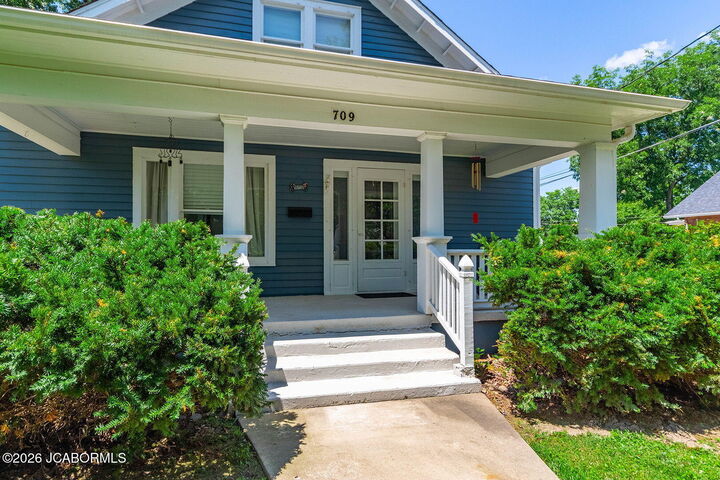 Property Photo:  709 Pendleton Avenue  MO 65233 
