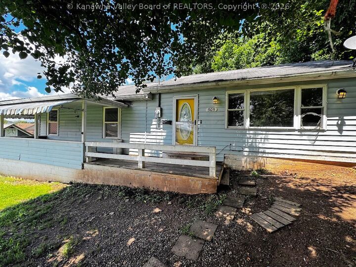 Property Photo:  505 Walker Street  WV 25143 