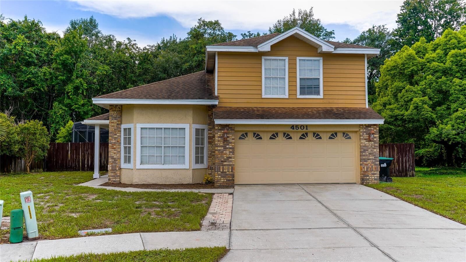 Property Photo: 4501 Bridgeton Lane FL 32817