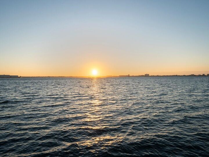 Property Photo:  504 55 Th Avenue  FL 33706 