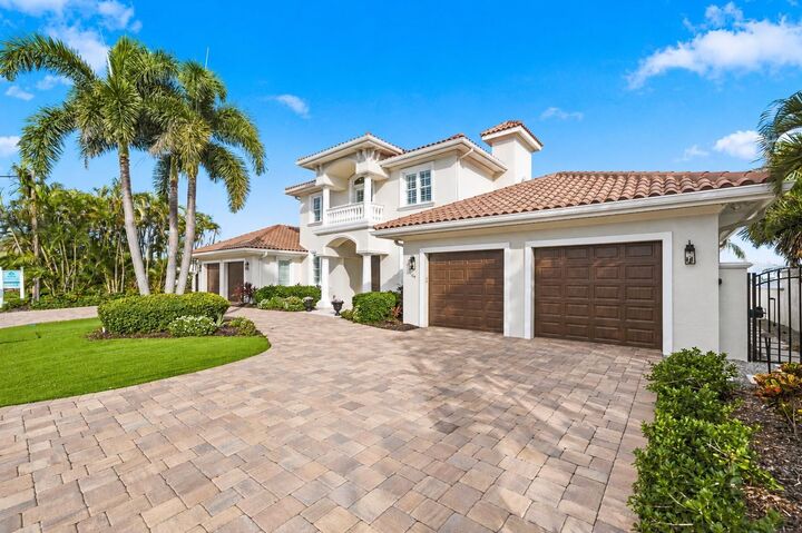 Property Photo:  504 55 Th Avenue  FL 33706 