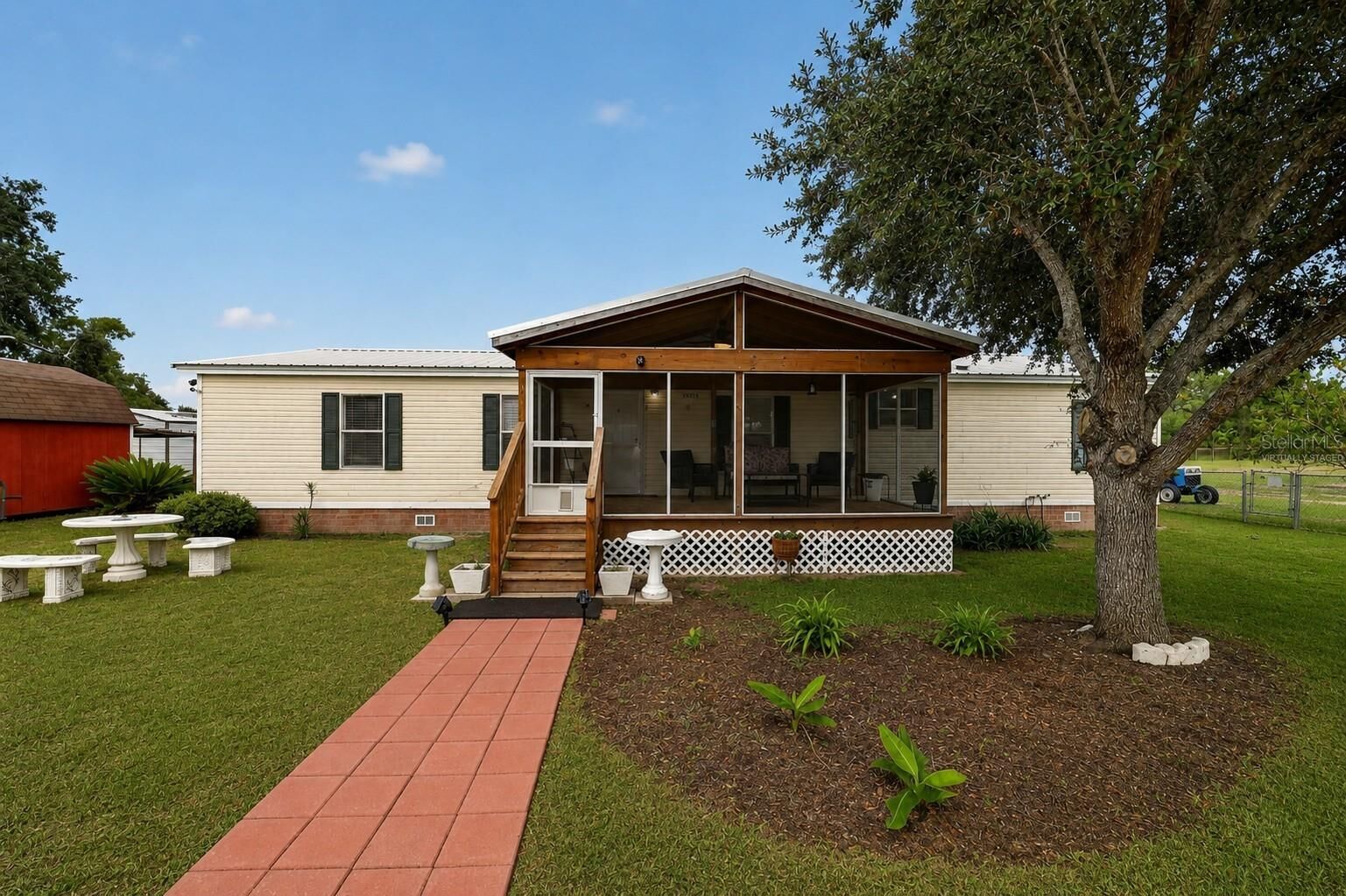 Property Photo: 15355 SE 113th Street Road FL 32179