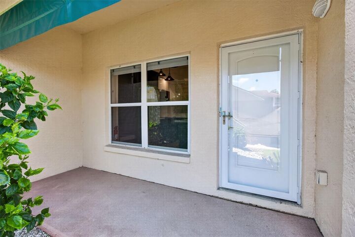Property Photo:  6330 99th Way N 14B  FL 33708 