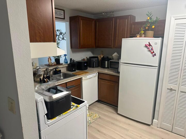 Property Photo:  3205 Sabal Palms Court B  FL 34747 