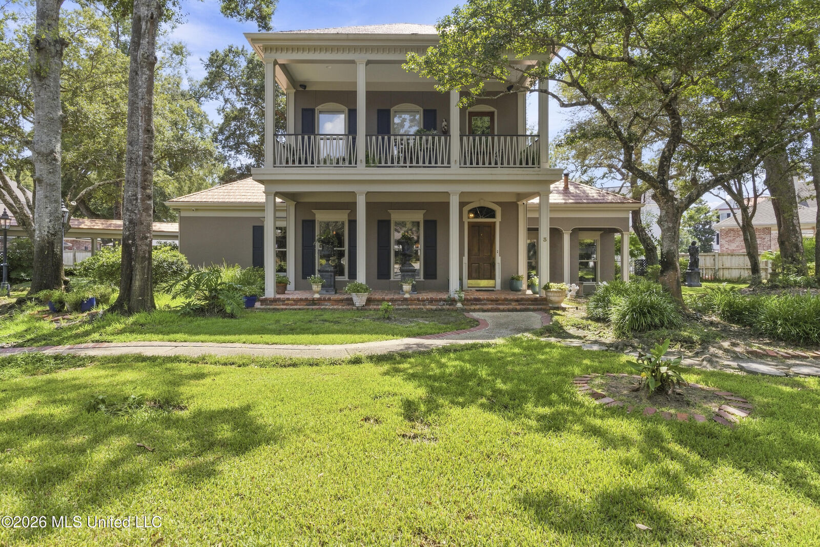 Property Photo:  3 Birch Cove  MS 39503 
