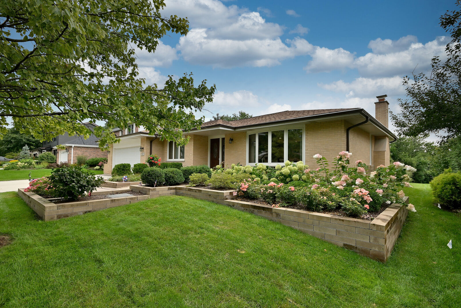Property Photo: 7821 Dorchester Lane IL 60561