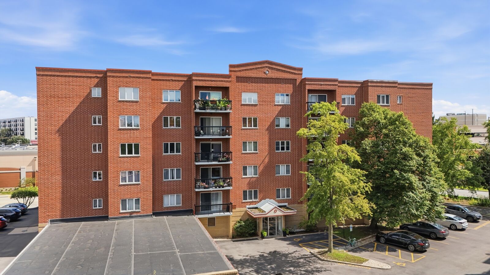 Property Photo: 1480 Jefferson Street 202 IL 60016