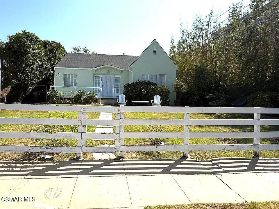Property Photo:  2320 Superior Avenue  CA 90291 