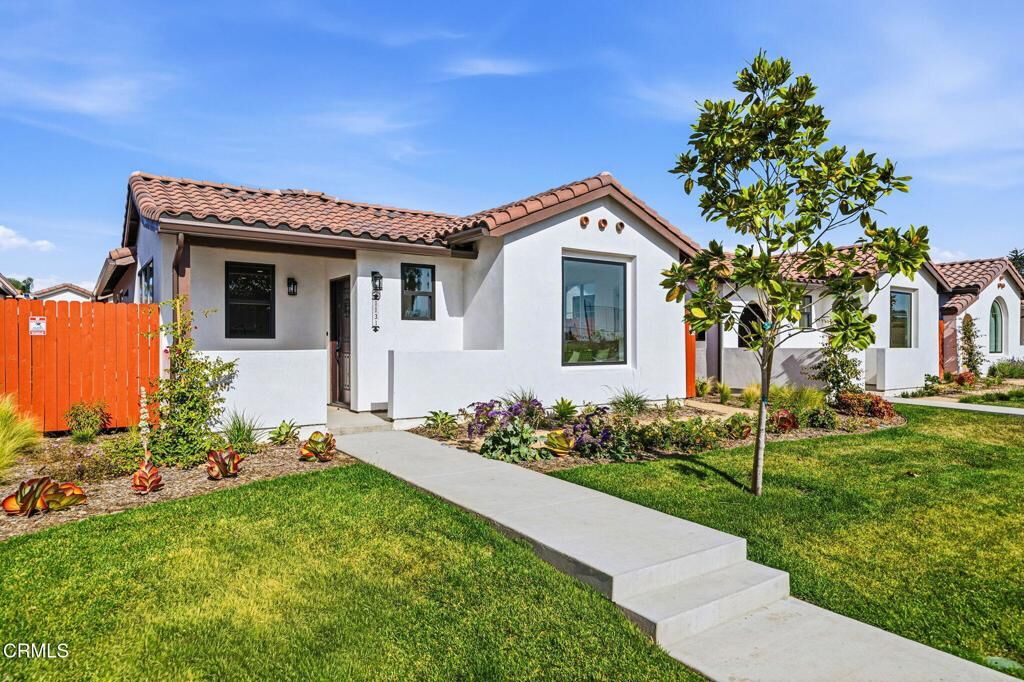 Property Photo: 1131 W 2nd Street CA 93030