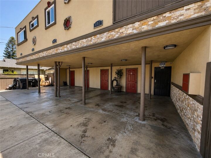Property Photo: 1805 E 6th CA 90802