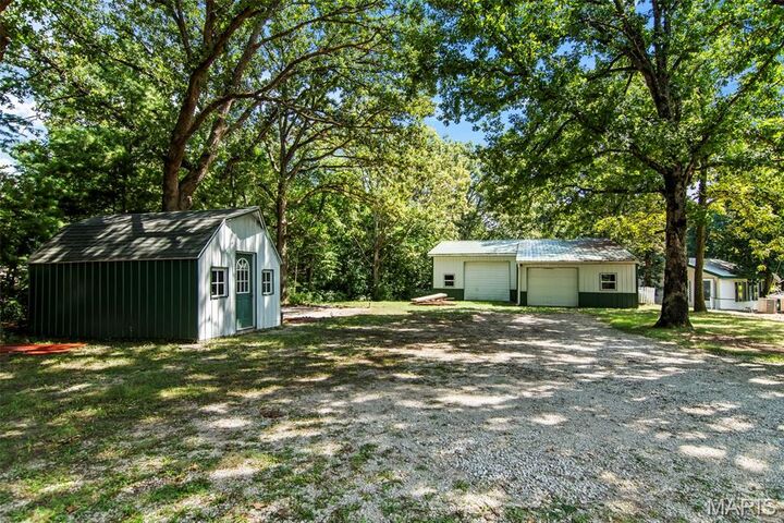 Property Photo: 10292 Old Litchfield Trail IL 62056