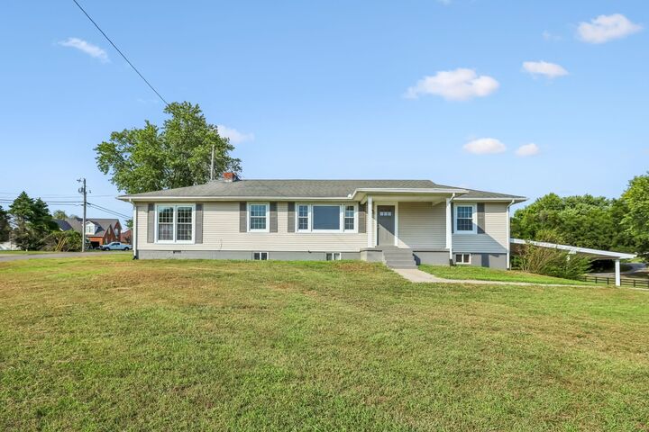 Property Photo:  1400 Union St  TN 37160 