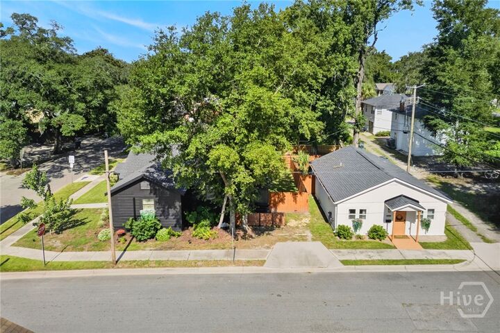 Property Photo: 1332 E 39th &Amp 2205 Ash Street GA 31404