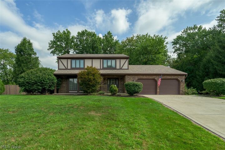 Property Photo:  124 Saddle Ridge Circle SE  OH 44484 