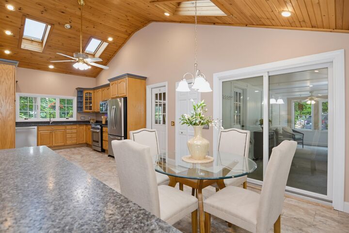 Property Photo:  17 Olde English Road  NH 03110 