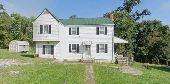 Property Photo:  305 Maple Drive  VA 24134 