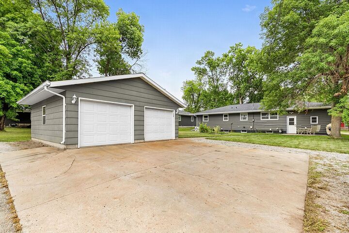 Property Photo: 831 6th Street MN 56307
