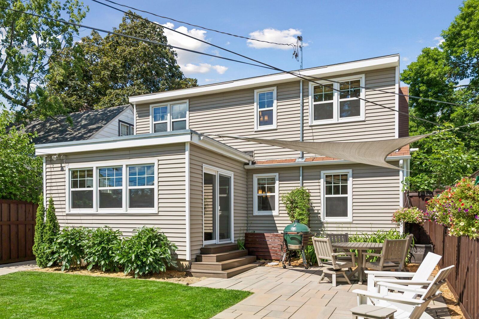 Property Photo: 2733 Georgia Avenue S MN 55426