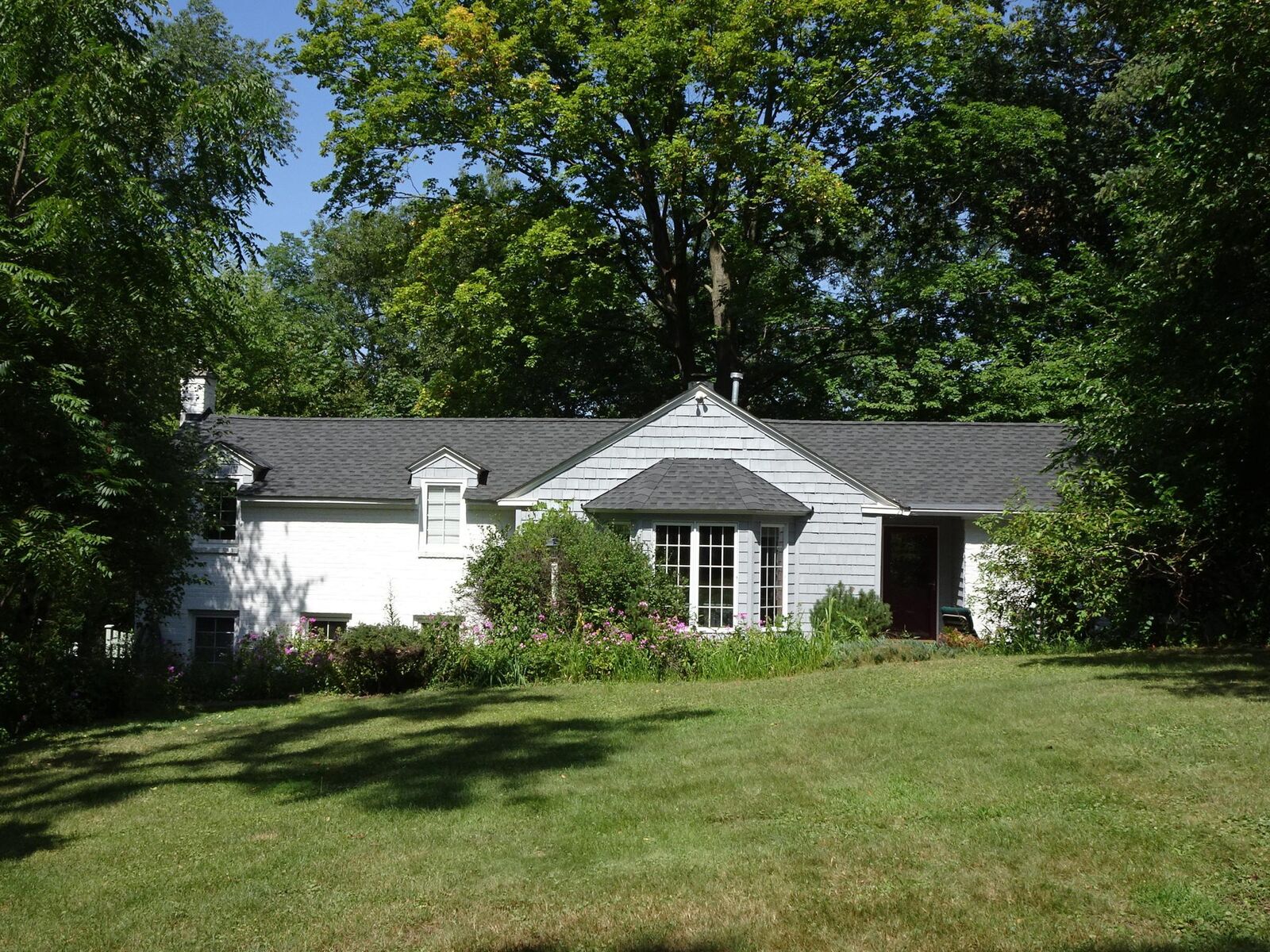 Property Photo:  15517 Excelsior Boulevard  MN 55345 