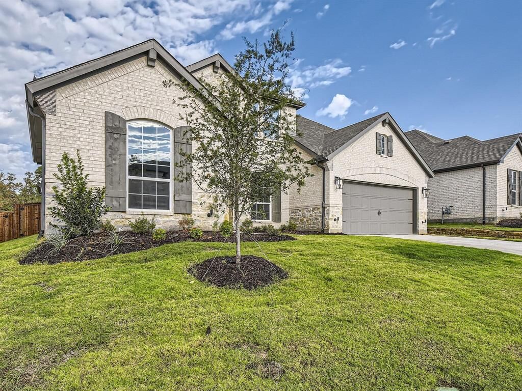 Property Photo: 7127 Doe Creek Lane TX 76226