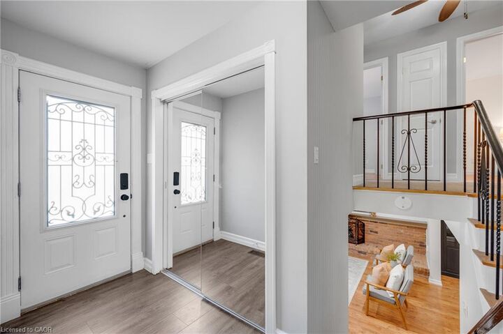 Property Photo: 5073 Queen's Court ON L7L 3Z1