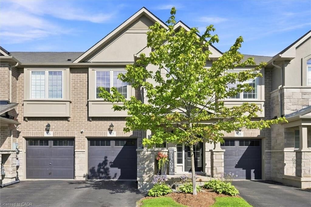 Property Photo: 215 Dundas Street E 47 ON L8B 0X1